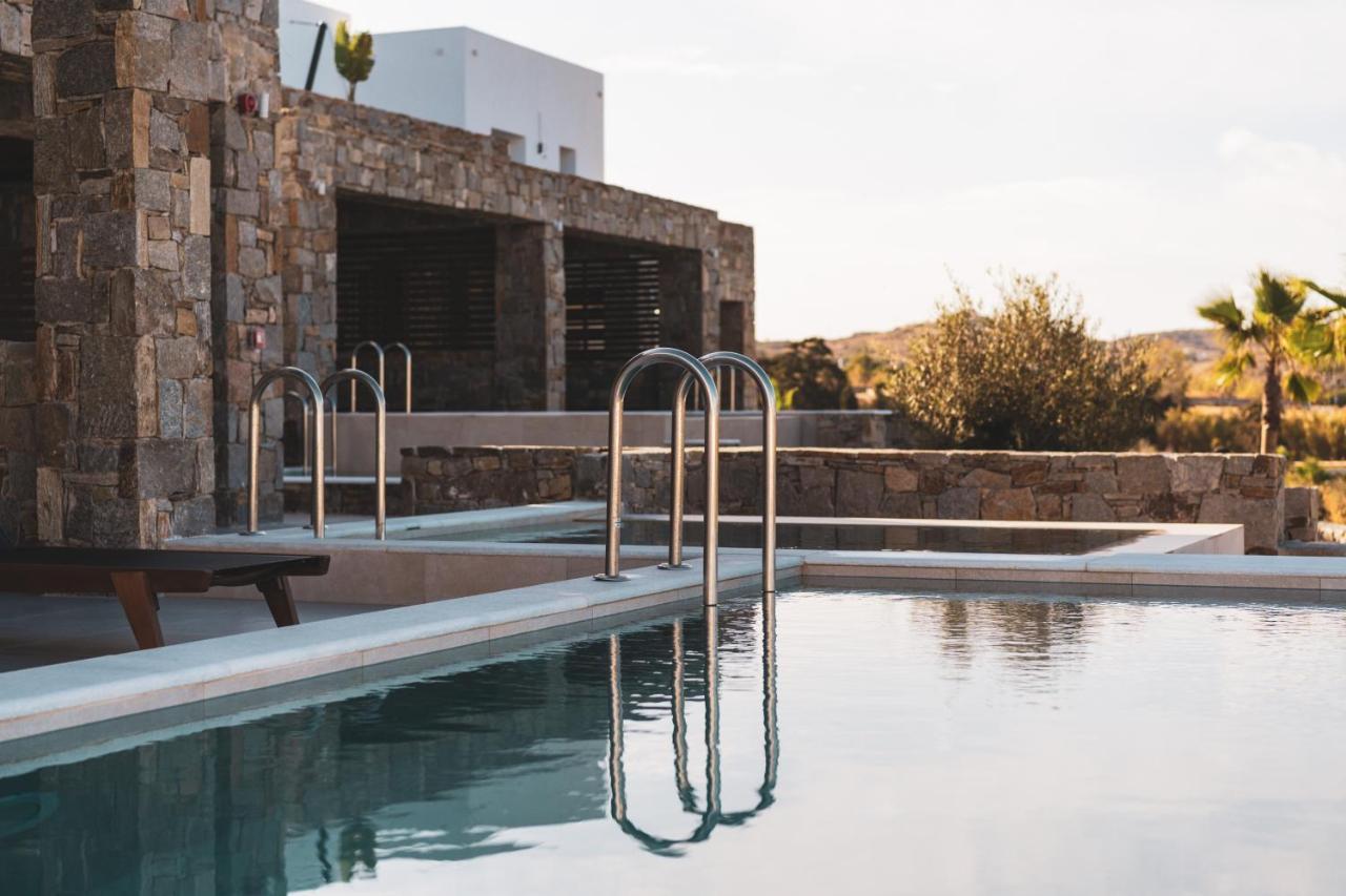Kouros Blanc Resort & Suites Pounda Exterior photo