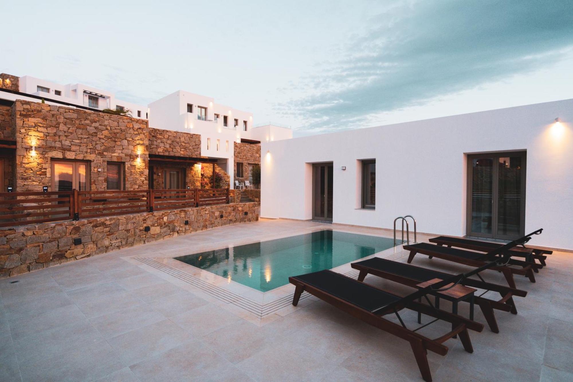 Kouros Blanc Resort & Suites Pounda Exterior photo