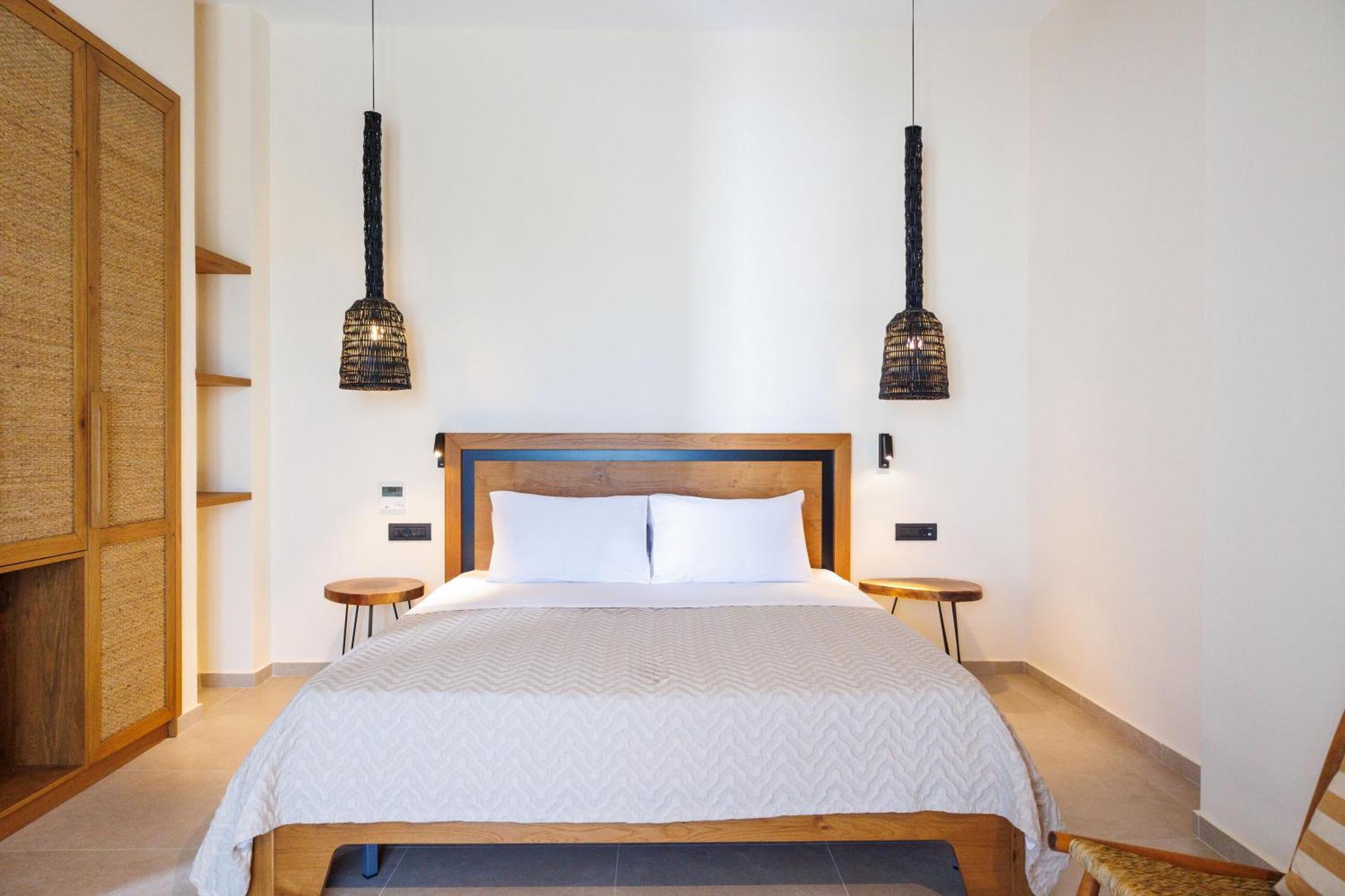 Kouros Blanc Resort & Suites Pounda Room photo